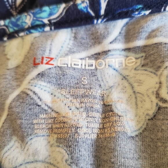 Liz Clairbone - 2 Pcs Pajama Shirt + Short - Floral Print Fabric - Picture 4 of 4